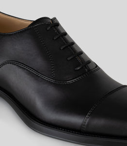 vegan oxford black