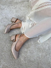 Load image into Gallery viewer, chaussures à talons nude