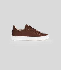 baskets en suede vegan marron