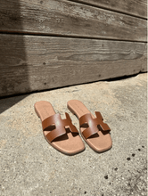 Charger l&#39;image dans la galerie, sandales mules marron en cuir vegan 