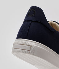 Load image into Gallery viewer, baskets en suede vegan bleu marine