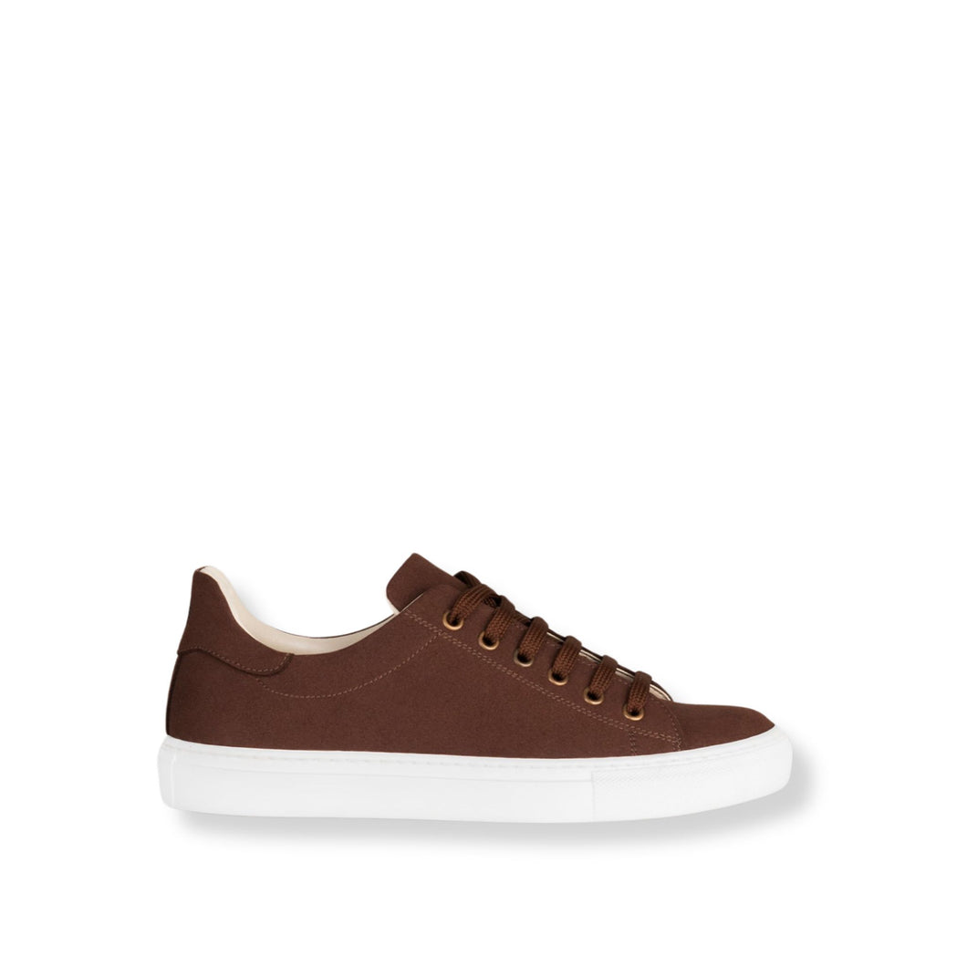 Baskets en daim suede vegan marron