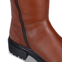 Charger l&#39;image dans la galerie, bottes en cuir vegan marron avec grosses semelles chunky