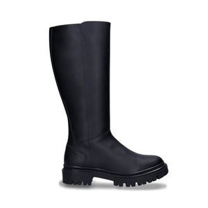 bottes noires en cuir vegan avec grosses semelles chunky