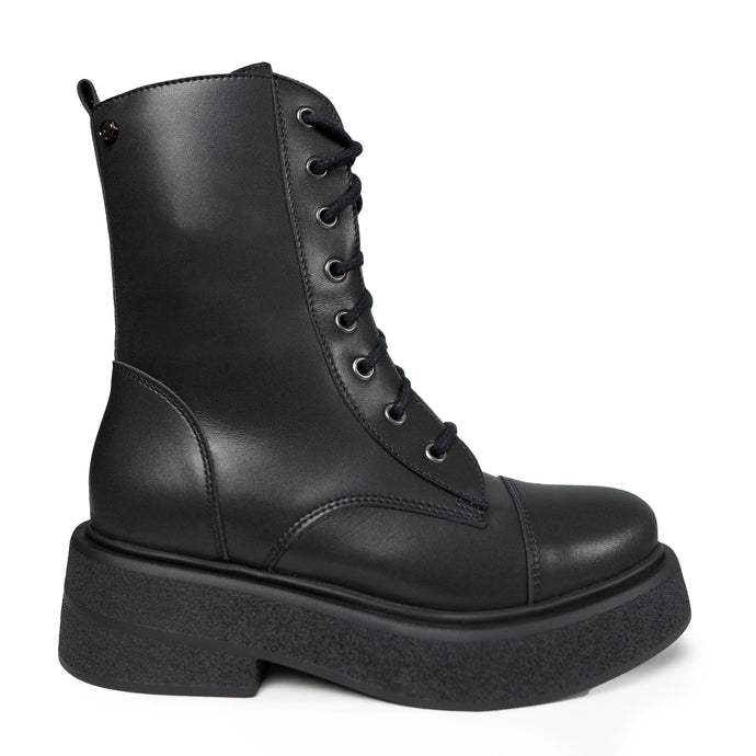 bottines vegan noires à lacets style rock