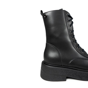 bottines vegan noires à lacets style rock