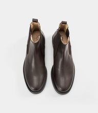 Charger l&#39;image dans la galerie, bottines chelsea marron pour homme en cuir vegan