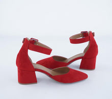 Load image into Gallery viewer, chaussures rouge veganes